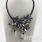 17.7 inches pearl crystal and black shell flower necklace with magnetic clasp