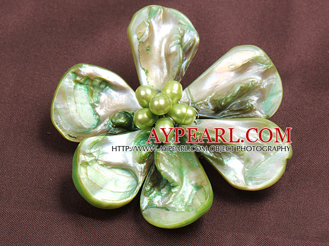 Beautiful Natural Light Green Pearl Shell Flower Brooch