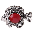vintage-like engraved alloy jewelry immitation green gemstone fish shape pendant