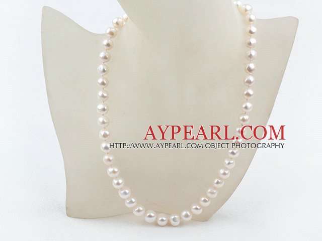 Classic Design 9-10mm White Freshwater Pearl Beaded Necklace