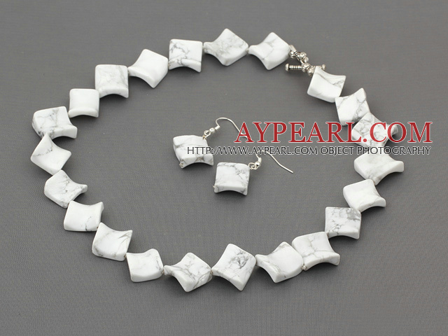 18.5 inches howlite necklace with matched earrings