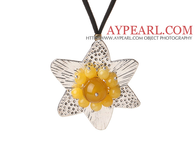 New Lovely Simple Style Tibet Silver Pendant Necklace with Agate and Yellow Jade Flower Heart