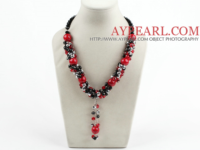 Nice Cluster Black And Red Crystal And Round Red Bloodstone Pendant Necklace With Moonight Clasp