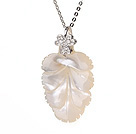 Wholesale Elegant Style Leaf Shape Natural White Seashell Pearls Pendant Necklace with 925 Sterling Silver Chain