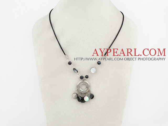 cute pearl and black lip shell necklace with extendable chain