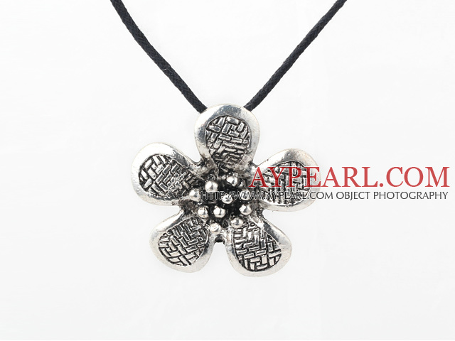 Lovely Fan Shape Tibet Silver Metal Pendant Necklace With Black Cords