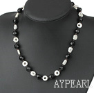 Wholesale Elegant Round Garnet Black Crystal And White Lip Shell Strand Necklace
