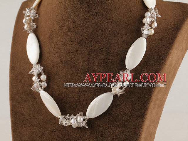 17.7 inches white pearl and shell necklace with lobster clasp