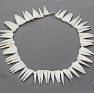 Single strand long teeth shape shell necklace