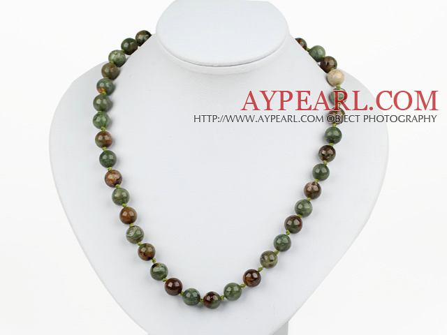 Classic Design 10mm Round Green Gemstone Beaded Necklace