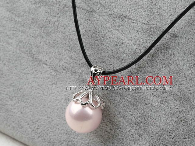 Classic Design Round Shape 16mm Baby Pink Seashell Pendant Necklace