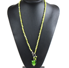 Fashion Simple Style Natural Kelly Green Pearl Necklace with Heart Shape Colored Glaze Pendant