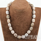 Beautiful 12-16Mm Grass Flower Agate Necklace With Moonlight Clasp