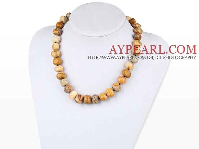 12-14 flat round silver leaf agate with toggle clasp 