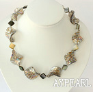 Wholesale 18 inches black lip shell and gray colored glaze necklace with moonlight clasp