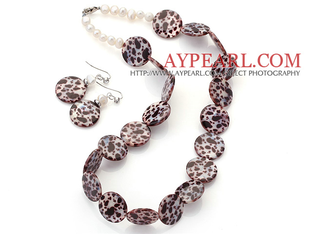 Fashion White Freshwater Pearl And Round Disc Painted Shell Sets (Necklace With Matched Earrings)