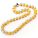 2013 Summer New Design Bright Yellow Color Round 10mm Seashell Beaded Knotted Necklace with White Rhinestone Ball