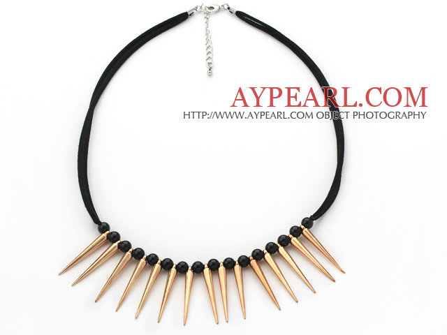 Punk Style Black Seashell Necklace with Furador Shape Metal Accessory