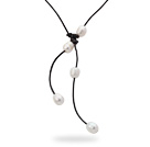 Wholesale Simple Style 10-11mm White Freshwater Pearl Leather Necklace with Black Leather