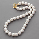 Classic Design 9-10mm Round White Freshwater Pearl Beaded Necklace with Gold Plated Clasp