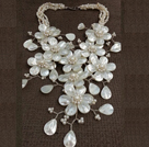 Wholesale Fantastic Fashion Natural White Freshwater Pearl Shell Flower Party Necklace