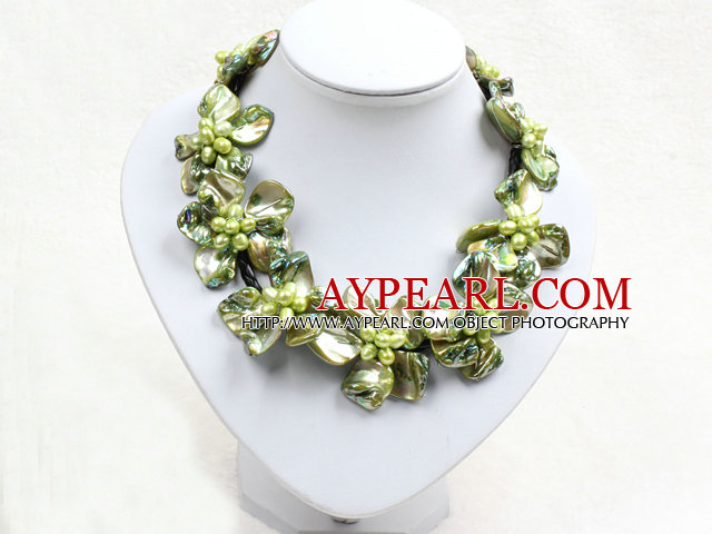 Beautiful Green Series 9 Pearl Shell Flowers Leather Necklace