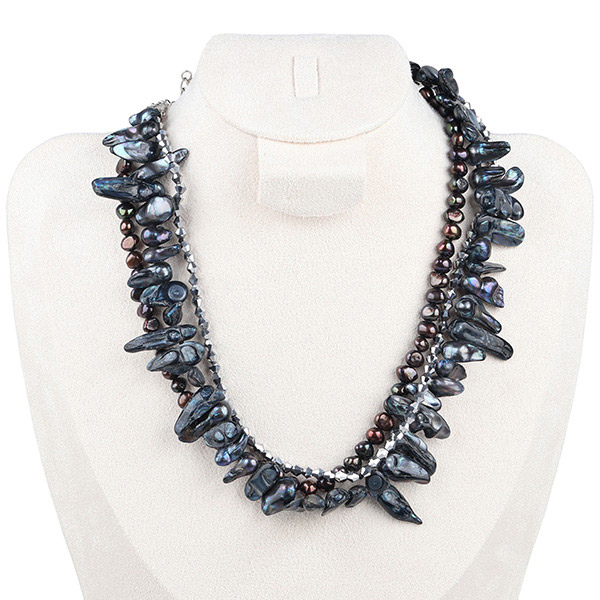 Crystal shaped dark gray pearl necklace