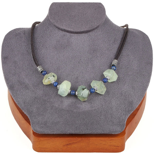 Cornered grape stone, lapis lazuli