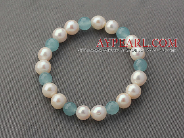 A Grade 9.5mm Round White Freshwater Pearl and Blue Jade Stretch Beaded Bangle Bracelet