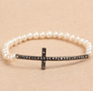 Hot Sale 5-6mm Natural White Freshwater Pearl Stretch Bracelet with Rhinestone Cross Charm